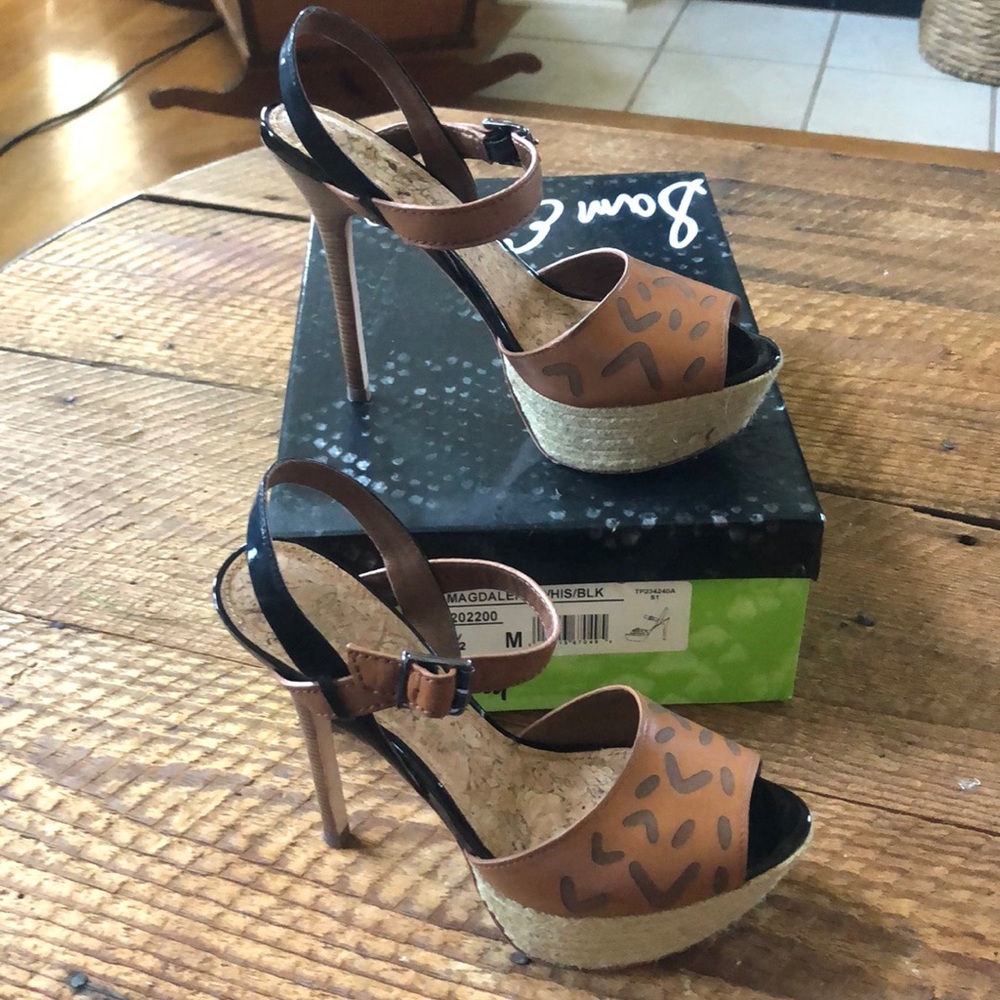 Sam Edelman Magdalena platform